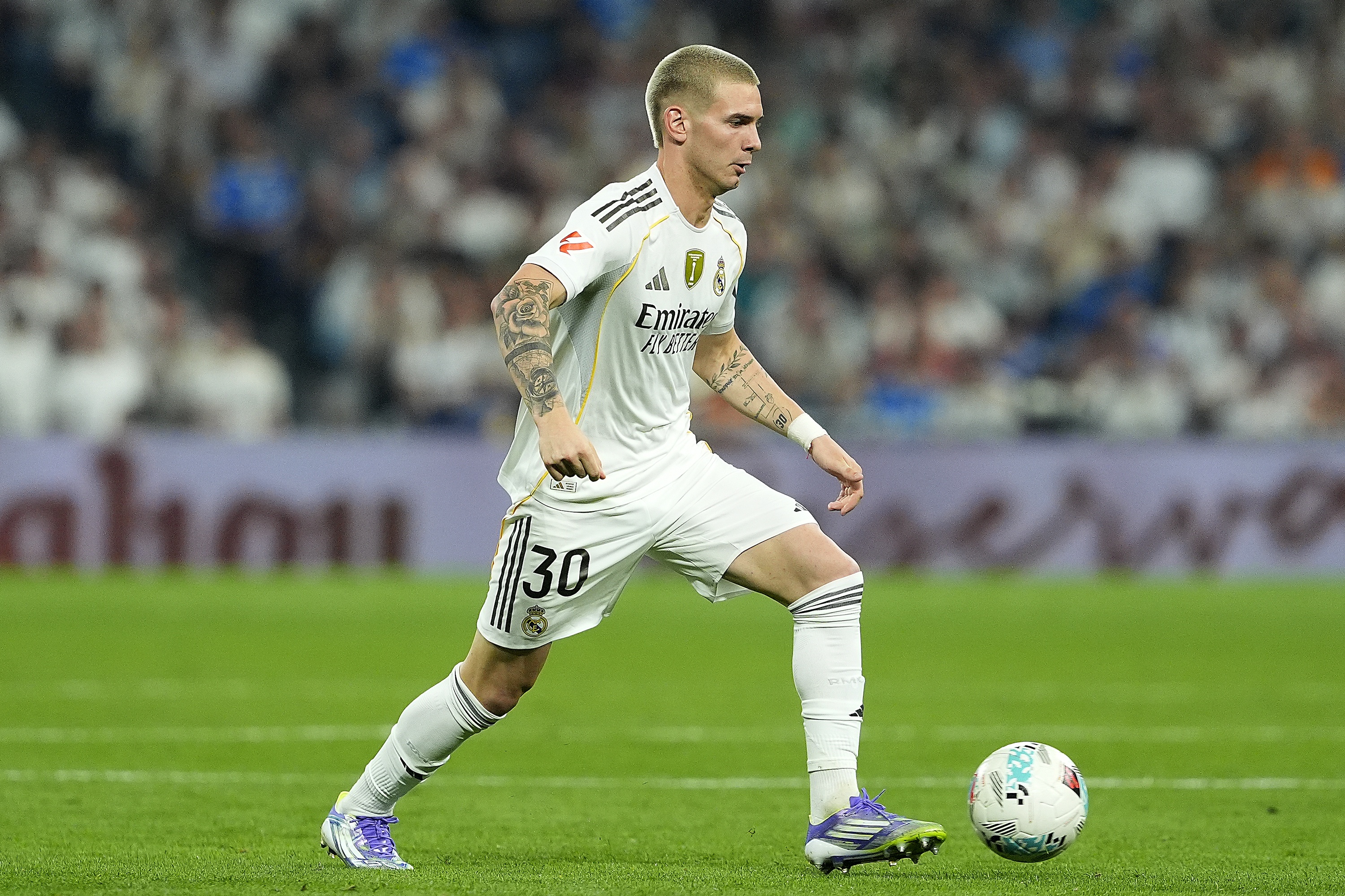 前教练透露：马斯坦托诺16岁跳级训练，未经历预备队直接进入一线队合练